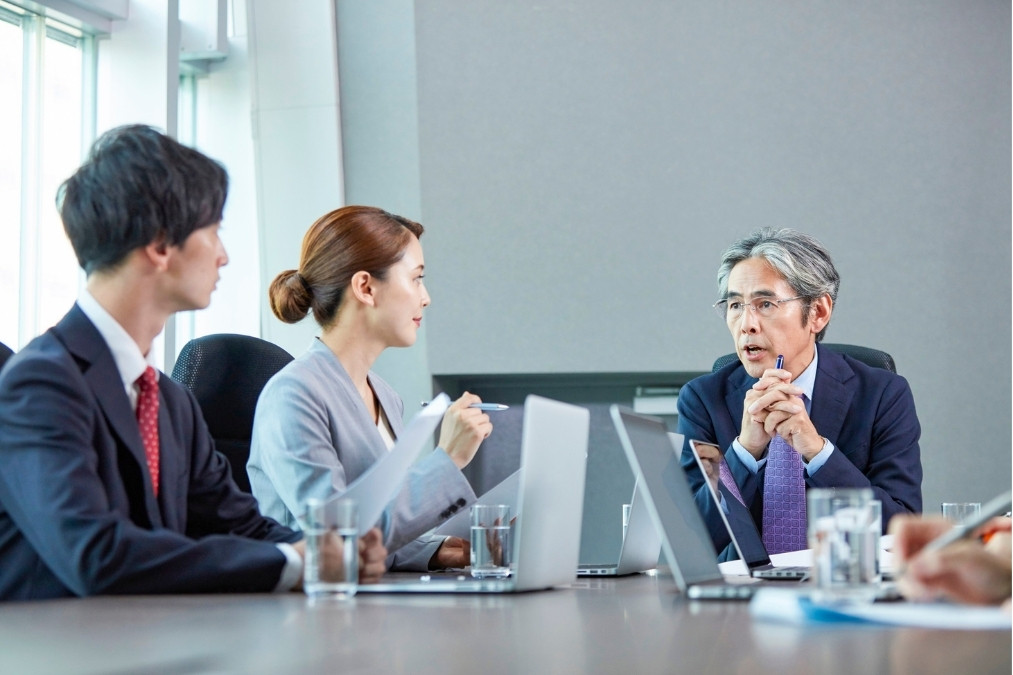 İş Etiği ve Kurumlarda Etik Yönetimi